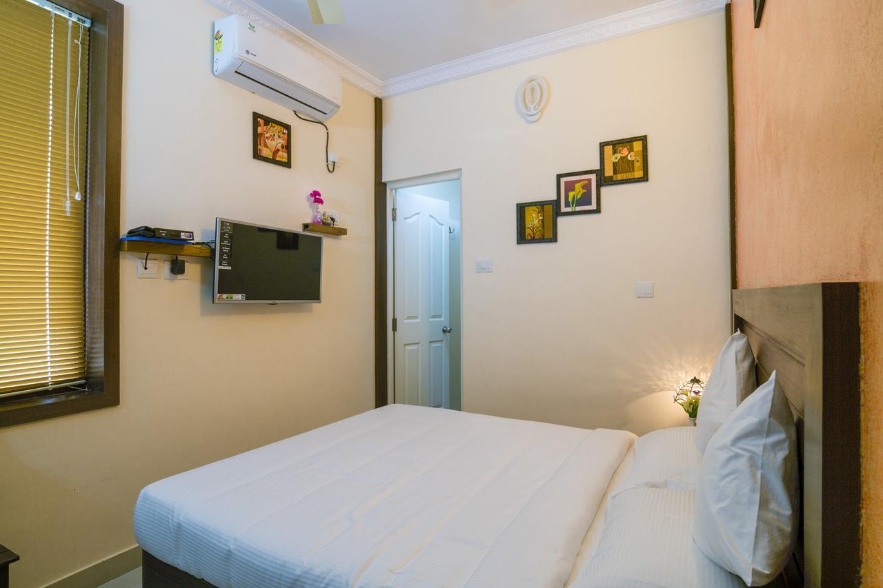 Blue Bell Cochin Airport Hotel Nedumbassery Exterior photo
